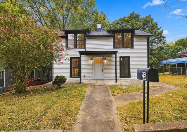 Photo 1 of Single family home for sale at 25 Lawn St, Clarksville, TN 37040 | MLS# 3612711 | Listing updated on 2026-10-07