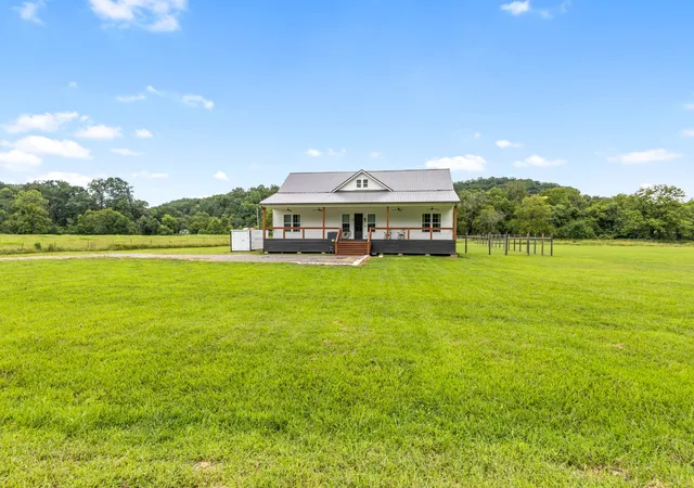 Single family home for sale at 2646 New Hope Rd, Hendersonville, TN 37075 | MLS# 3612168