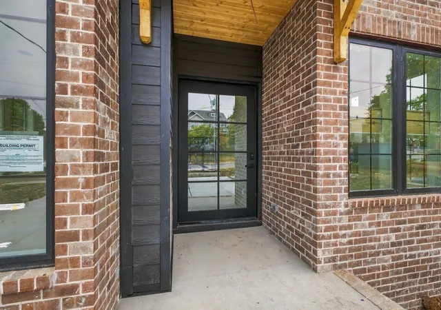 Photo 3 of Single family home for sale at 1427 15th Avenue S, Nashville, TN 37212 | MLS# 3612897 | Listing updated on 2026-10-07