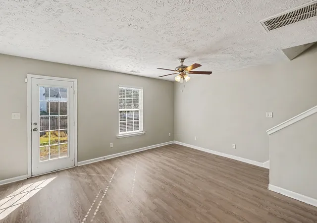 Photo 2 of Townhouse for sale at 804 Neptune Ct, Smyrna, TN 37167 | MLS# 3615272 | Listing updated on 2026-10-09