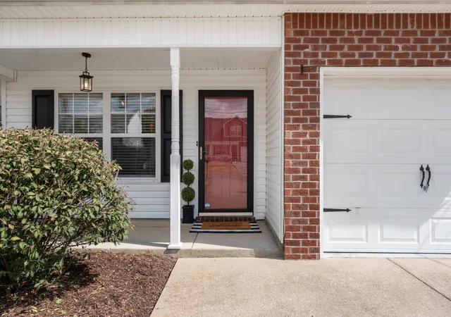 Photo 3 of Single family home for sale at 904 Tapoco Ct, Smyrna, TN 37167 | MLS# 3612083 | Listing updated on 2026-10-06