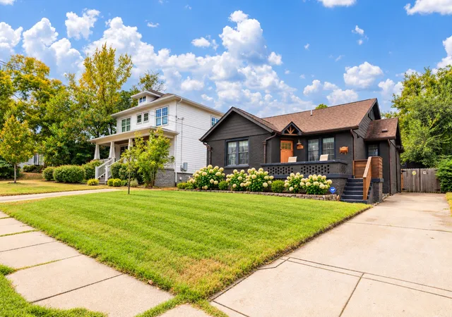 Photo 2 of Single family home for sale at 1303 15th Avenue S, Nashville, TN 37212 | MLS# 3612114 | Listing updated on 2026-10-06