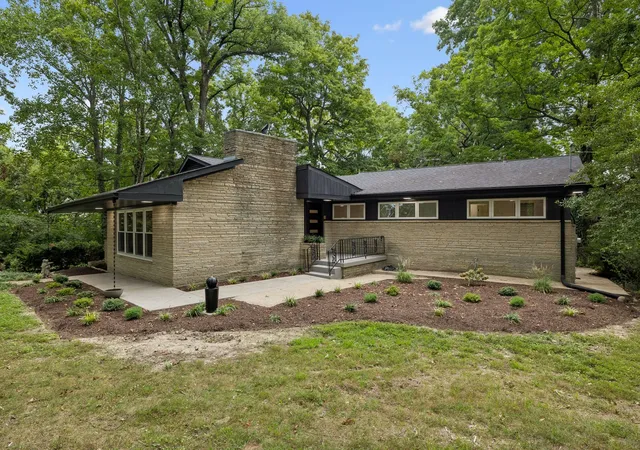 Photo 4 of Single family home for sale at 5572 Highway 76 E, Springfield, TN 37172 | MLS# 3612094 | Listing updated on 2026-10-06