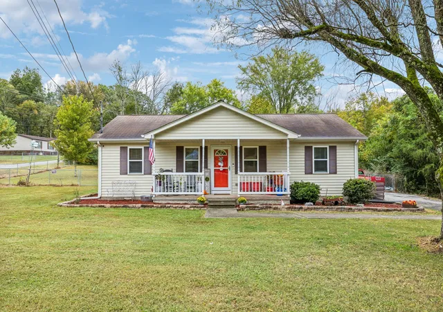Photo 1 of Single family home for sale at 40 Roberts Ln, Lebanon, TN 37087 | MLS# 3612121 | Listing updated on 2026-10-08