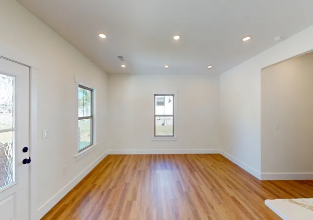 Photo 3 of Single family home for sale at 186 College St, Dayton, TN 37321 | MLS# 3612243 | Listing updated on 2026-10-06