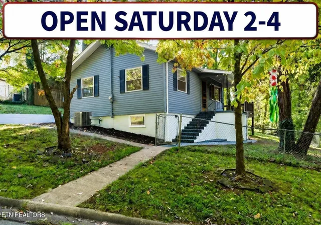 Photo 1 of Single family home for sale at 132 Taylor Rd, Oak Ridge, TN 37830 | MLS# 3612137 | Listing updated on 2026-10-06
