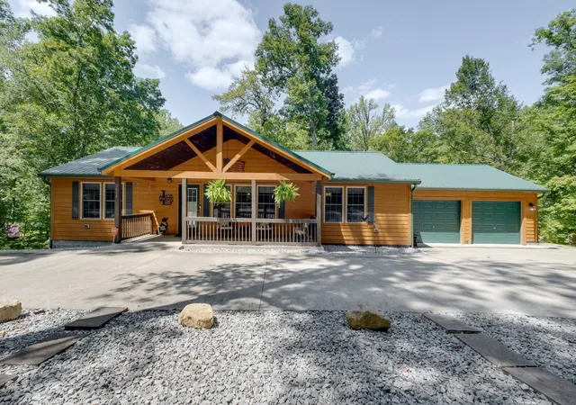 Photo 1 of Single family home for sale at 2614 Distillery Rd, Greenbrier, TN 37073 | MLS# 3612601 | Listing updated on 2026-10-07