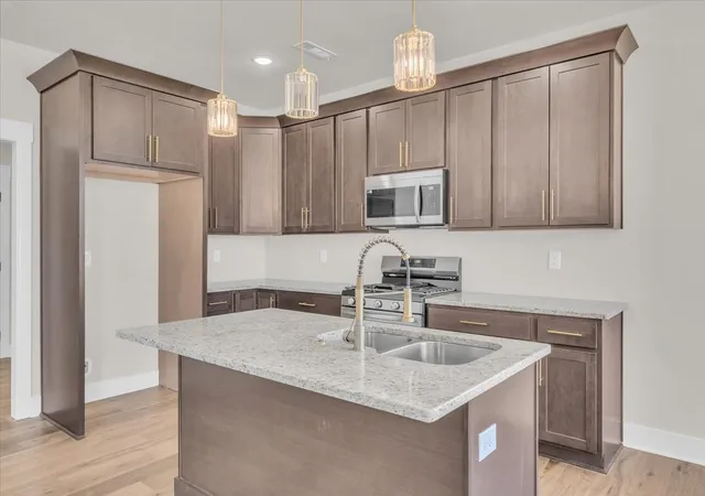 Photo 2 of Single family home for sale at 102 Riley Crk Rd, Tullahoma, TN 37388 | MLS# 3612188 | Listing updated on 2026-10-06