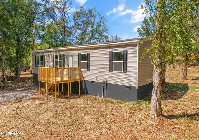 Photo 2 of Manufactured home for sale at 139 Balboa Dr, Rockwood, TN 37854 | MLS# 3612160 | Listing updated on 2026-10-06
