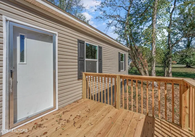 Photo 3 of Manufactured home for sale at 139 Balboa Dr, Rockwood, TN 37854 | MLS# 3612160 | Listing updated on 2026-10-06