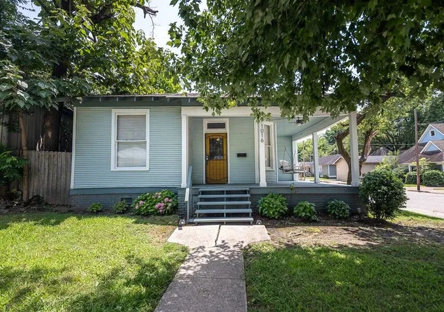 Photo 1 of Single family home for sale at 1016 S Cox St, Memphis, TN 38104 | MLS# 3612165 | Listing updated on 2026-10-06