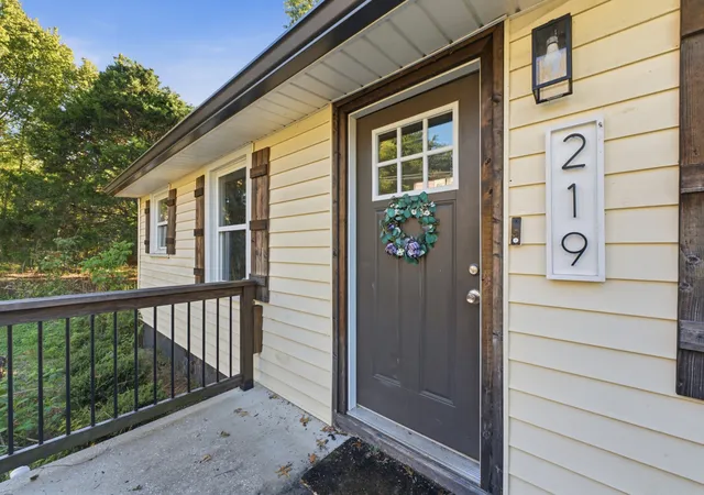 Photo 3 of Single family home for sale at 219 N High St, Mc Minnville, TN 37110 | MLS# 3614454 | Listing updated on 2026-10-08