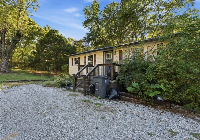 Photo 4 of Single family home for sale at 219 N High St, Mc Minnville, TN 37110 | MLS# 3614454 | Listing updated on 2026-10-08