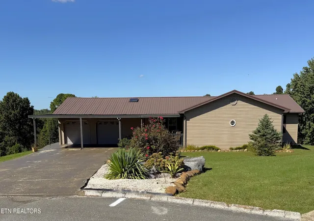 Photo 1 of Single family home for sale at 130 Earlington Dr, Greeneville, TN 37743 | MLS# 3612186 | Listing updated on 2026-10-07