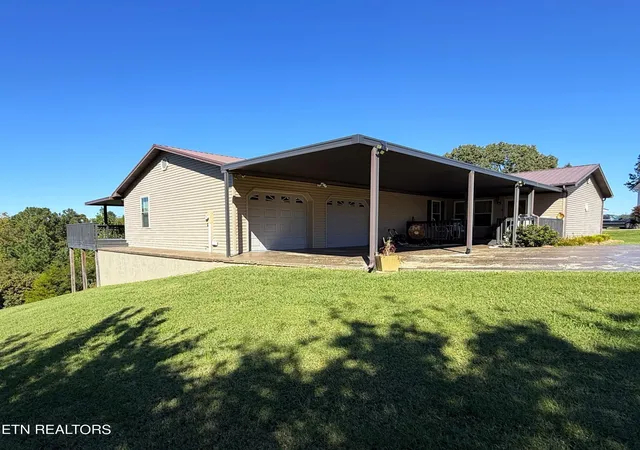 Photo 4 of Single family home for sale at 130 Earlington Dr, Greeneville, TN 37743 | MLS# 3612186 | Listing updated on 2026-10-07