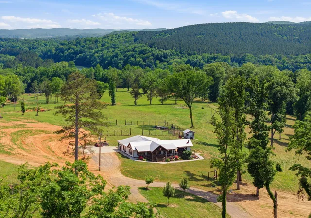 Photo 1 of Single family home for sale at 181 County Rd 5, Calhoun, TN 37309 | MLS# 3612187 | Listing updated on 2026-10-06