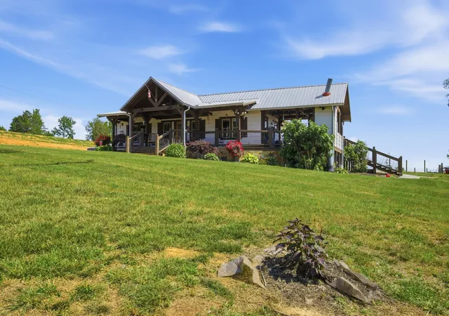 Photo 3 of Single family home for sale at 181 County Rd 5, Calhoun, TN 37309 | MLS# 3612187 | Listing updated on 2026-10-06