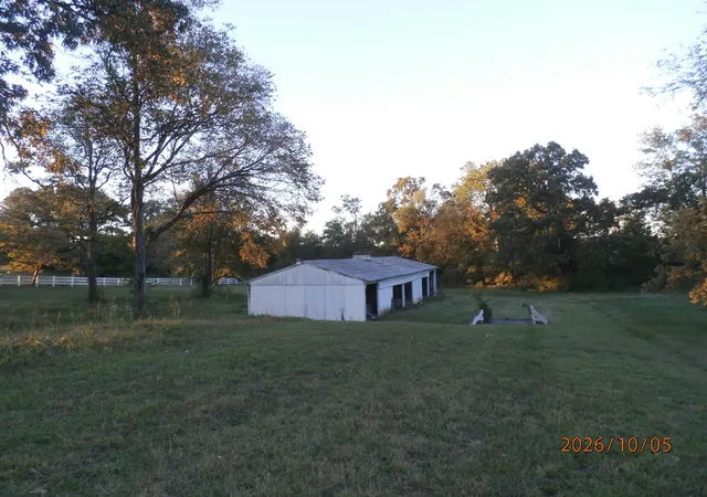Photo 3 of Single family home for sale at 5300 31w Hwy, Portland, TN 37148 | MLS# 3612229 | Listing updated on 2026-10-06