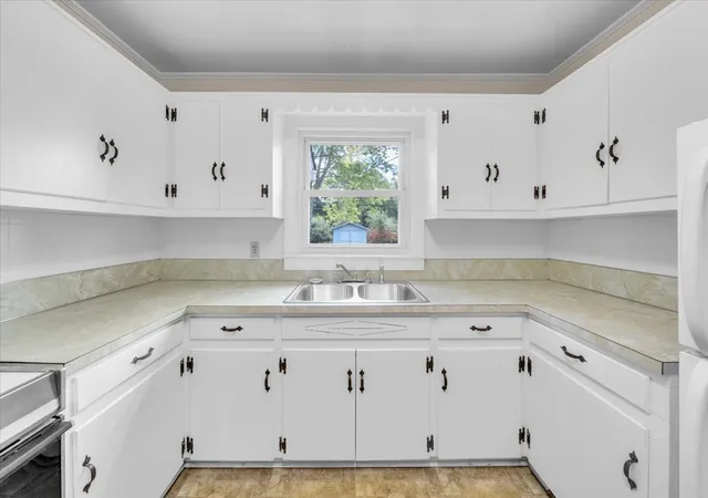 Photo 4 of Single family home for sale at 610 Henley St, Manchester, TN 37355 | MLS# 3612259 | Listing updated on 2026-10-06