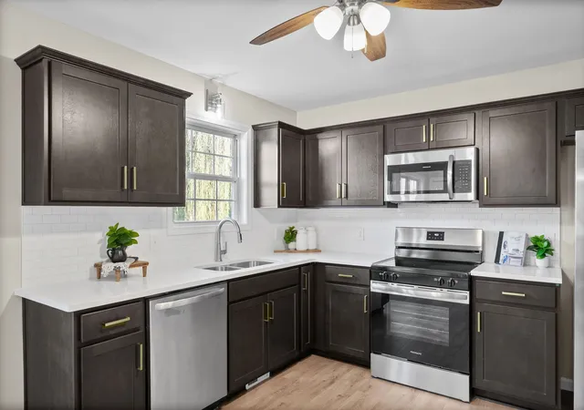 Photo 4 of Single family home for sale at 1823 Needmore Rd, Clarksville, TN 37042 | MLS# 3618844 | Listing updated on 2026-10-09