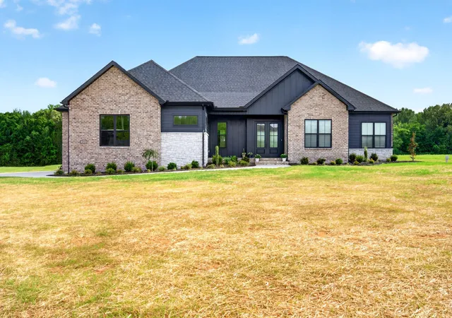 Photo 1 of Single family home for sale at 22 Rustic Pines, Dover, TN 37058 | MLS# 3621109 | Listing updated on 2026-10-15