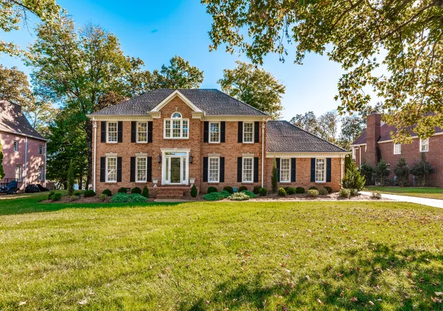 Photo 1 of Single family home for sale at 214 Woodlake Dr, Gallatin, TN 37066 | MLS# 3612310 | Listing updated on 2026-10-06