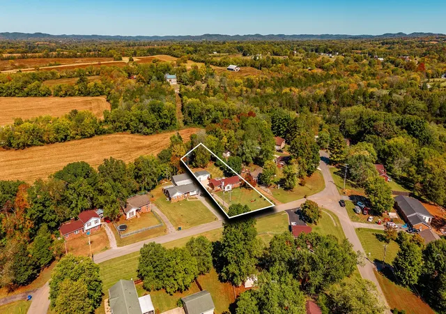 Photo 2 of Single family home for sale at 1044 Cragfront Est Loop, Gallatin, TN 37066 | MLS# 3612313 | Listing updated on 2026-10-07
