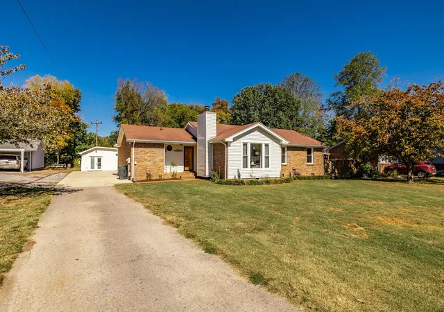 Photo 4 of Single family home for sale at 1044 Cragfront Est Loop, Gallatin, TN 37066 | MLS# 3612313 | Listing updated on 2026-10-07