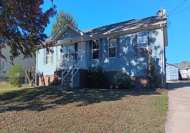 Single family home for sale at 107 Grant Ave, Oak Grove, KY 42262 | MLS# 3612245