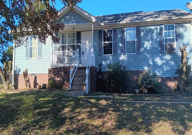 Photo 2 of Single family home for sale at 107 Grant Ave, Oak Grove, KY 42262 | MLS# 3612245 | Listing updated on 2026-10-31