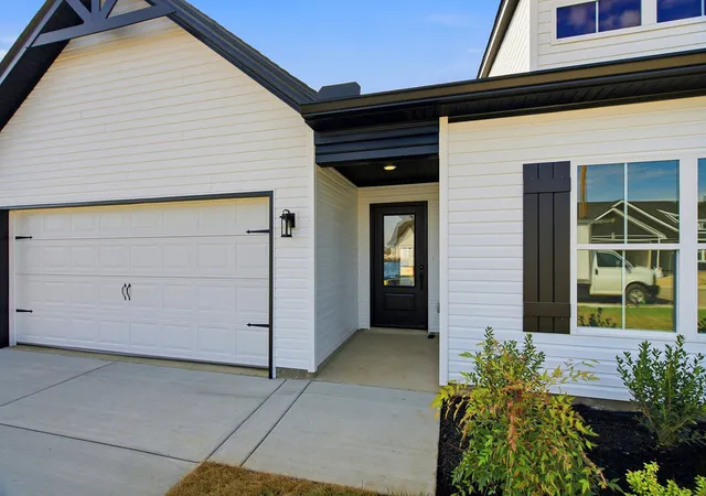 Photo 3 of Sale Pending at 2052 Northwind Ct, Cedar Hill, TN 37032 | MLS# 3612250 | Listing updated on 2026-10-06