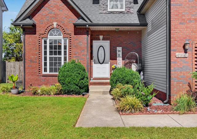 Photo 2 of Single family home for sale at 695 Ellie Nat Dr, Clarksville, TN 37040 | MLS# 3618856 | Listing updated on 2026-10-09