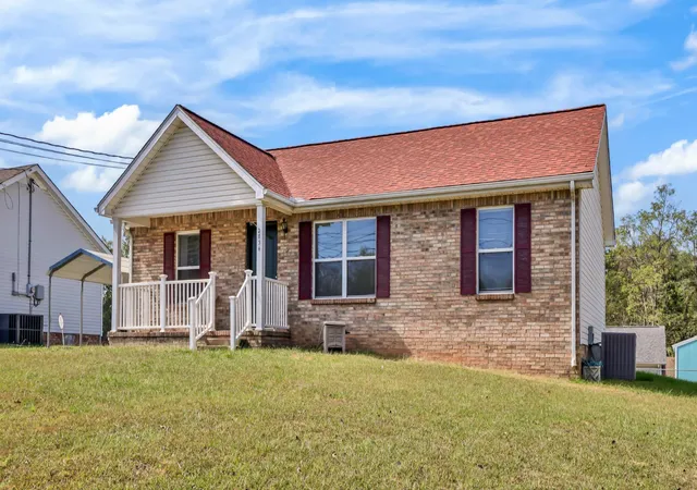 Single family home for sale at 2834 Nat Hoosier Ln, Clarksville, TN 37040 | MLS# 3612341 | Listing updated on 2026-10-21