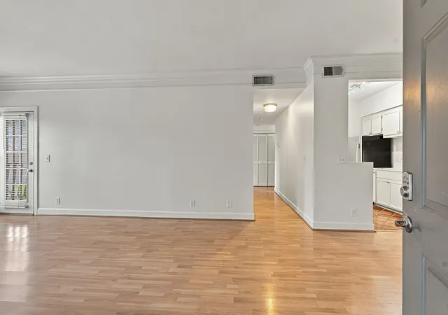 Listing Photo 4 - Condo for sale in building located at 125 Sloan Rd, Nashville, TN 37209