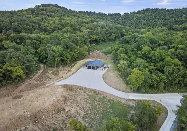 Photo 1 of Land for sale at 215 Hickman Crk Rd S, Hickman, TN 38567 | MLS# 3614513 | Listing updated on 2026-10-08