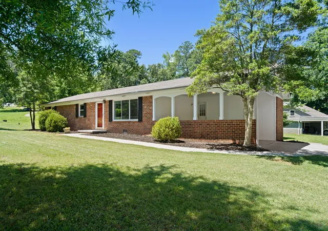 Single family home for sale at 200 Country Clb Dr SW, Cleveland, TN 37311 | MLS# 3615541