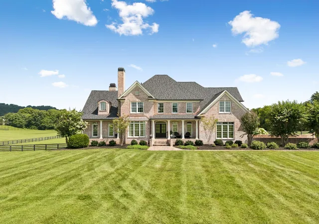 Photo 1 of Single family home for sale at 3216 Baker Ln, Franklin, TN 37064 | MLS# 3619441 | Listing updated on 2026-10-12