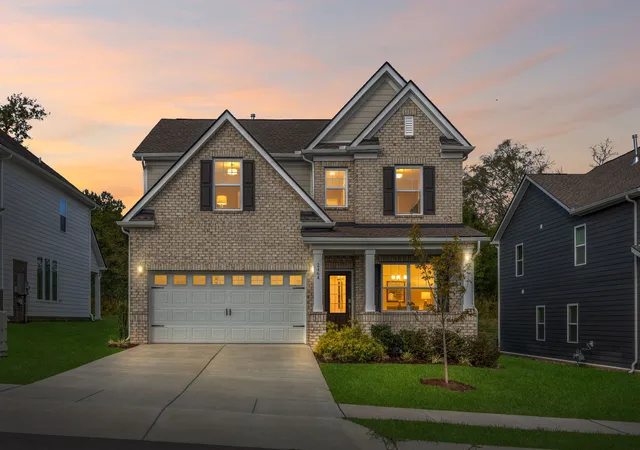 Photo 2 of Single family home for sale at 2464 Williams Ridge Dr, Columbia, TN 38401 | MLS# 3621637 | Listing updated on 2026-10-27