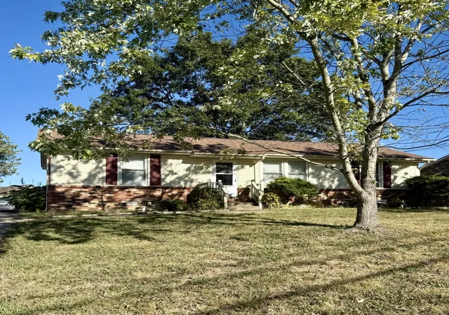 Photo 1 of Single family home for sale at 237 Evergreen Cir, Hendersonville, TN 37075 | MLS# 3612295 | Listing updated on 2026-10-06