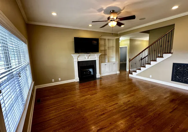 Photo 3 of Single family home for sale at 813 Furman Dr, Murfreesboro, TN 37129 | MLS# 3612333 | Listing updated on 2026-10-16