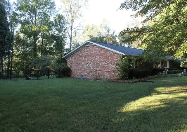 Photo 2 of Single family home for sale at 1545 Edgefield Ct, Cookeville, TN 38506 | MLS# 3612335 | Listing updated on 2026-10-06