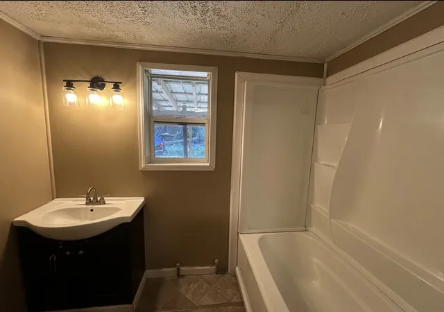 Photo 4 of Single family home for sale at 51 Ed Hankins Rd, Erin, TN 37061 | MLS# 3615386 | Listing updated on 2026-10-18