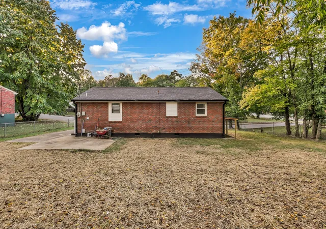 Photo 4 of Single family home for sale at 707 Forest St, Clarksville, TN 37040 | MLS# 3612429 | Listing updated on 2026-10-06