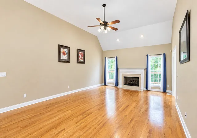 Photo 3 of Single family home for sale at 840 Brooke Stone Dr, Soddy Daisy, TN 37379 | MLS# 3612397 | Listing updated on 2026-10-06
