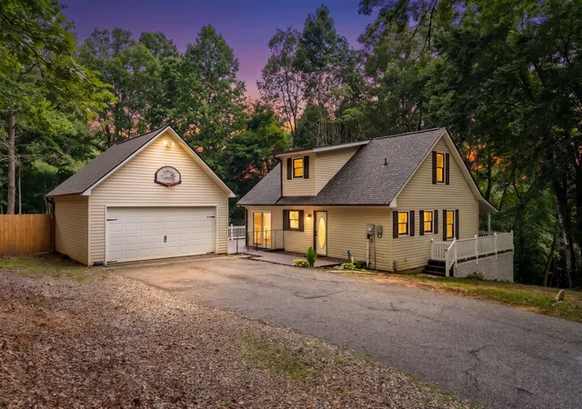 Photo 2 of Single family home for sale at 277 Tracy St, Blairsville, GA 30512 | MLS# 3612408 | Listing updated on 2026-10-06