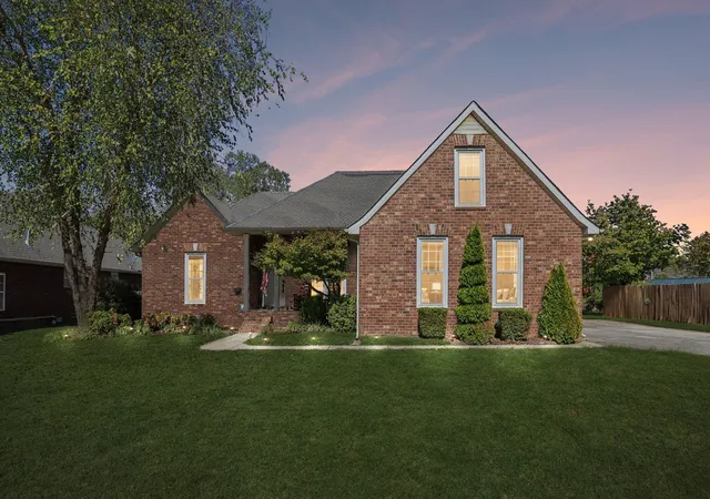 Single family home for sale at 1911 Kensington Dr, Murfreesboro, TN 37127 | MLS# 3612746
