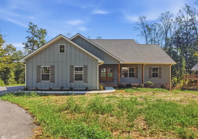 Photo 1 of Single family home for sale at 629 Forest Cir, Sparta, TN 38583 | MLS# 3612411 | Listing updated on 2026-10-06