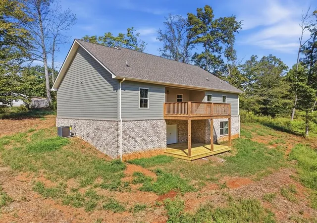 Photo 3 of Single family home for sale at 629 Forest Cir, Sparta, TN 38583 | MLS# 3612411 | Listing updated on 2026-10-06