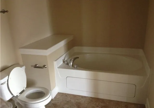 Photo 4 of Condo for sale at 3100 W End Cir #304, Nashville, TN 37203 | MLS# 3618974 | Listing updated on 2026-10-10