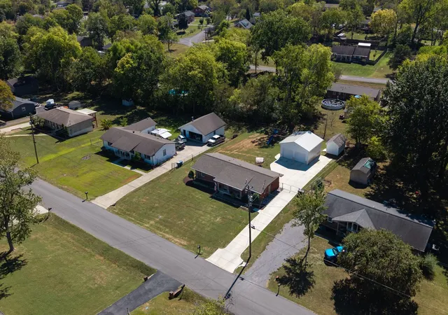 Photo 4 of Single family home for sale at 114 Woodyside Dr, Hendersonville, TN 37075 | MLS# 3612560 | Listing updated on 2026-10-09